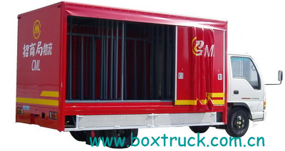 Curtain side truck body